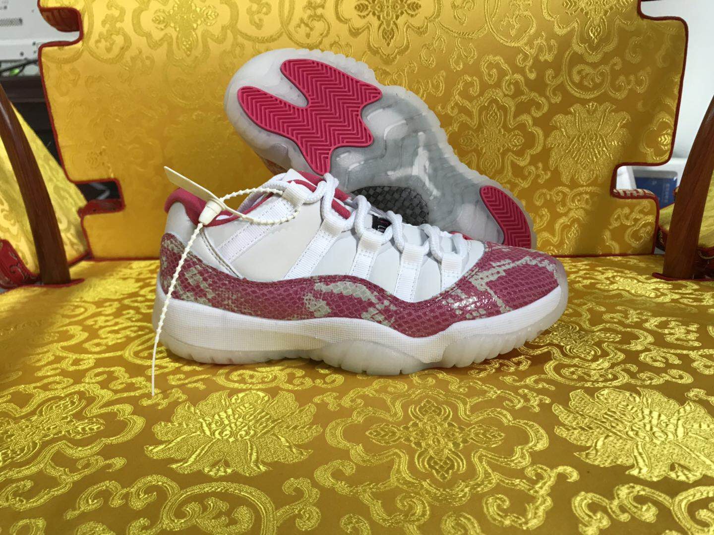 Women's Running Weapon Air Jordan 11 Shoes 02